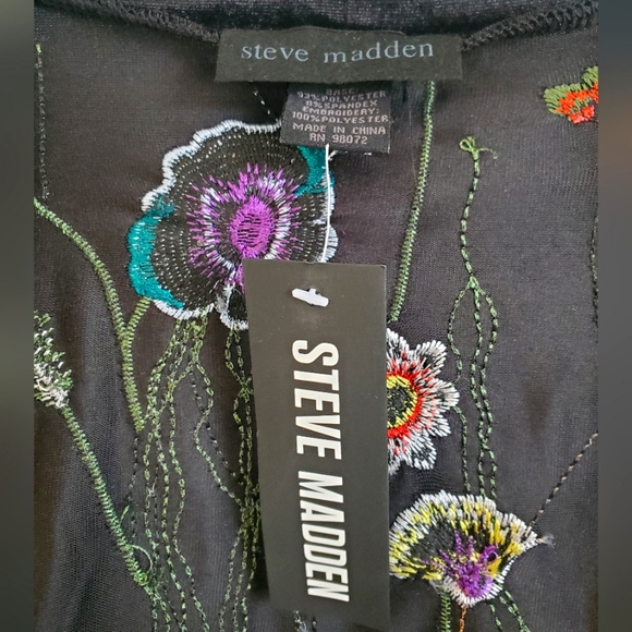 Steve Madden Velvet Floral Embroidered Kimono NWT - Picture 3 of 6
